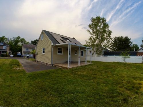 813 Raritan Ave, Manville, NJ 08835-2156