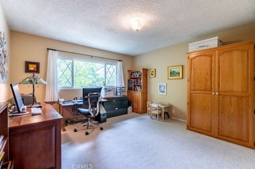 3902 Altura Ave, Glendale CA 91214-2501 exterior