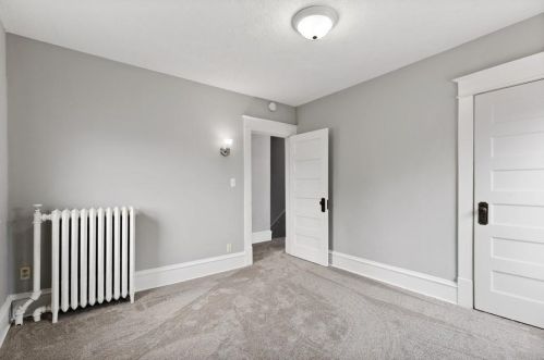 1450 Charles Ave, Saint Paul MN  55104-2401 exterior