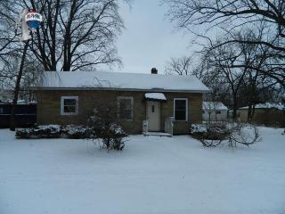 116 Lee St, Little Rock, IL 60545-1352