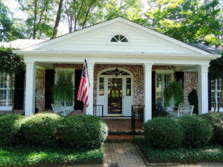 1645 Waverland Dr, Macon, GA 31211-1117