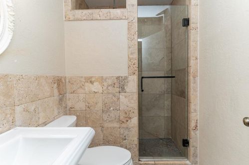 1210 Gilpin Ave, Dallas TX  75211-6019 exterior