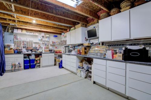 9639 Fallsridge Ct, Cincinnati OH 45231-2885 exterior