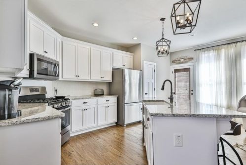 101 Hollytrace Ln, Ball Ground, GA 30107-6432