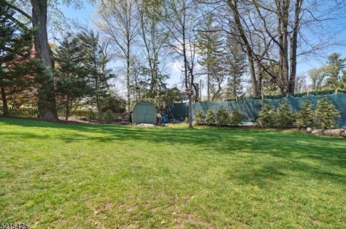 1438 Dunn Pkwy, Mountainside, NJ 07092-2501