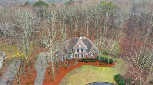109 Grandcrest Dr, Suwanee, GA 30024-4292