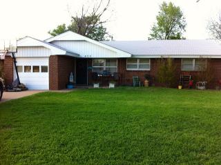 406 Northcutt Dr, Lindsay, OK 73052-3214
