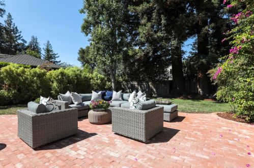 61 Coronado Ave, Los Altos CA  94022-2220 exterior