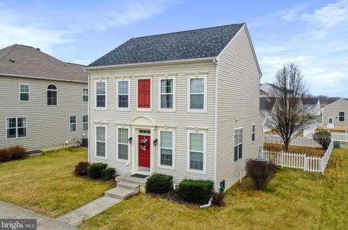 399 Lord Fairfax St, Charles Town WV  25414-2609 exterior