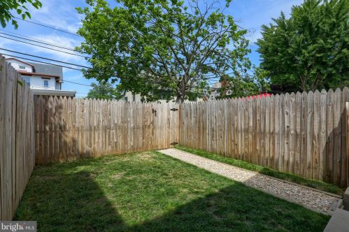 624 Pne St, Lancaster PA  17603-2824 exterior