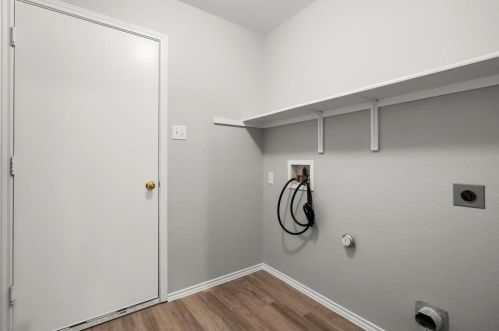 105 Rodeo Cv, Uhland TX 78640-5577 exterior