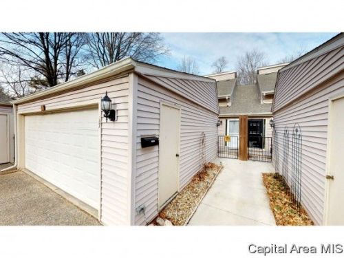 7 Country Pl, Springfield IL  62703-5311 exterior