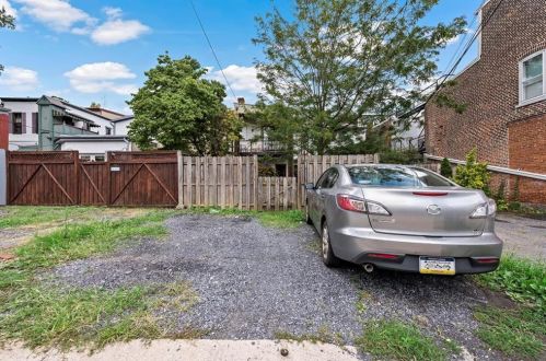 412 8th St, Allentown PA  18102-2816 exterior