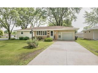 1007 Atwood St, Prior Lake, MN 55379-2408