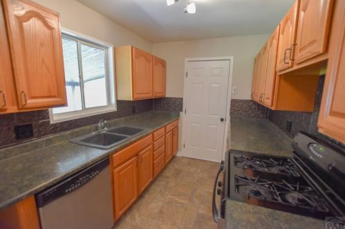 3318 Canterbury Ln, Pueblo CO  81005-3333 exterior