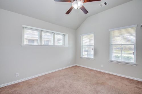 5611 Jay Thrush Dr, Richmond TX 77407 exterior