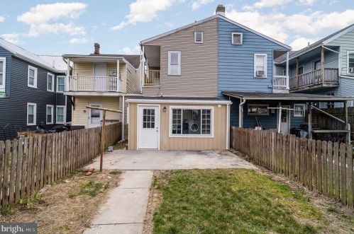 157 Penn St, Carlisle PA  17013-2435 exterior