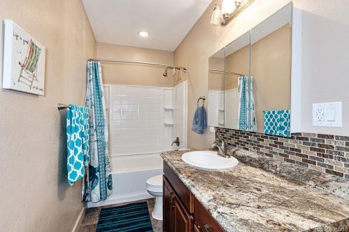 5452 Eaton Park Way, Aurora CO 80016-4292 exterior