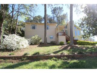 2124 Dayron Cir, Marietta, GA 30062-1740