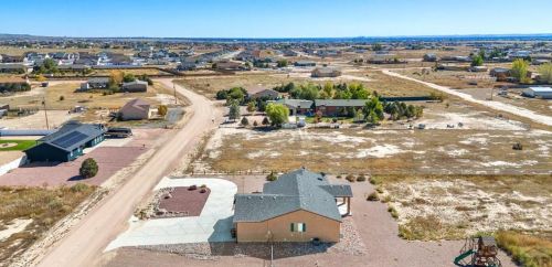 658 Mcclave Dr, Pueblo CO  81007-2126 exterior
