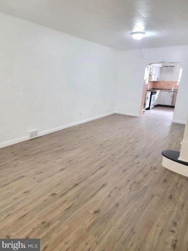 1008 Cantrell St, Philadelphia, PA 19148-3007