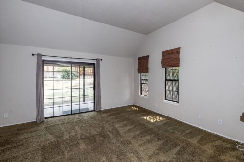 645 Dixie Ct, Valley Home, CA 95361-2687
