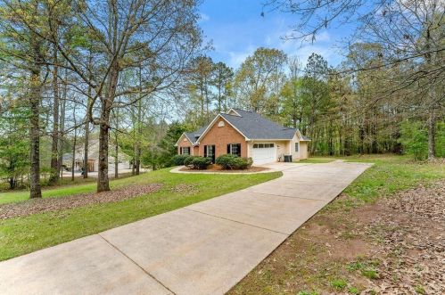 300 River Point Dr, Mcdonough, GA 30252-4146