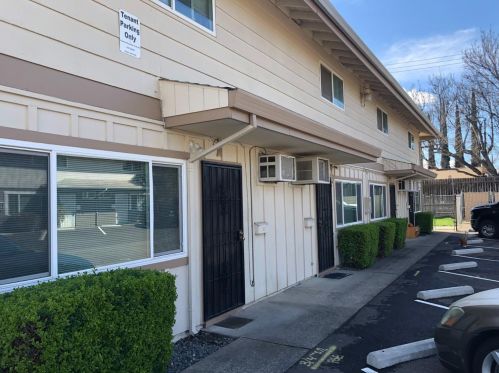 262 Montrose Dr, Folsom, CA 95630-2763
