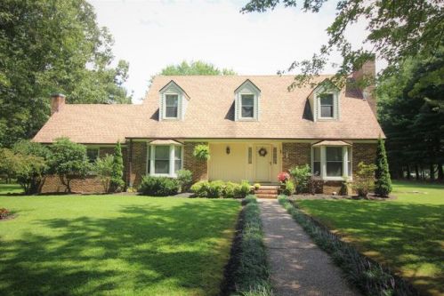 1893 Warren Rd, Manchester, TN 37355-6156