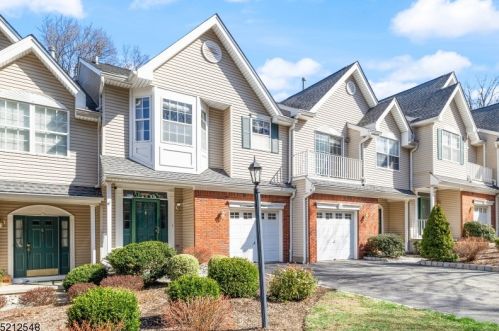 12 Kensington Dr, Dover, NJ 07869-3758
