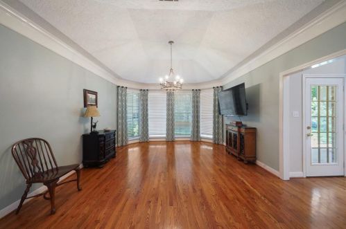 28 Wedgewood Blvd, Conroe TX  77304-1349 exterior