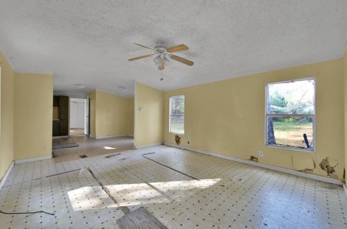 17097 Vly Ln, Conroe TX  77306-8646 exterior