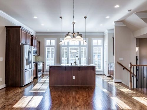 815 Highland Green Way, Atlanta GA  30306-5212 exterior