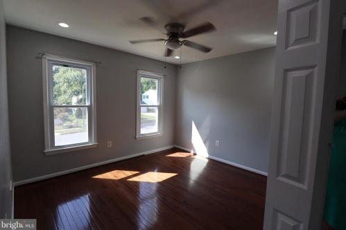 8005 Lake Pleasant Dr, Springfield VA  22153-3005 exterior