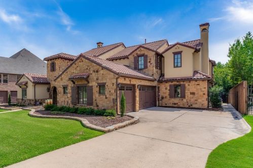2011 Royal Crest Dr, Midlothian, TX 76063-5358