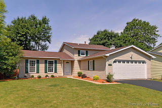 237 Willoway Dr, Naperville, IL 60540-5125