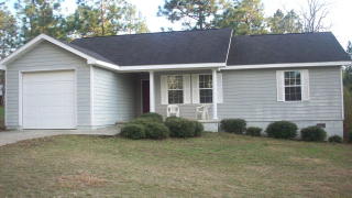 51 Palm Tree Pl, Jesup, GA 31545-7652