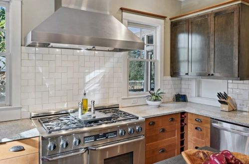 761 Highland Ter, Atlanta GA  30306-3409 exterior