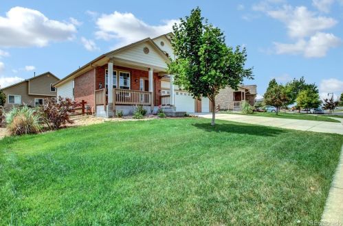 24364 4th Dr, Aurora CO  80018-1593 exterior