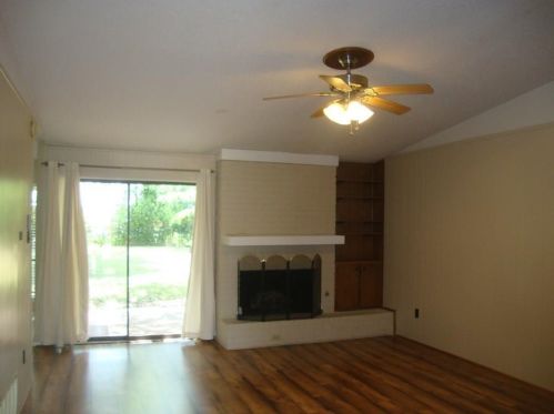 11505 Barrington Way, Austin TX  78759-4407 exterior