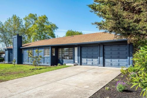 32 Strawberry Cir, Mill Valley, CA 94941-2521
