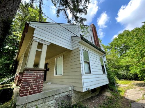 1150 Groesbeck Rd, Cincinnati, OH 45224-3276