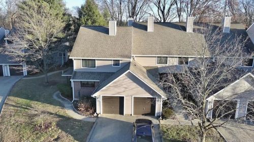 2701 Mill Pond Dr, Wapping, CT 06074-4322