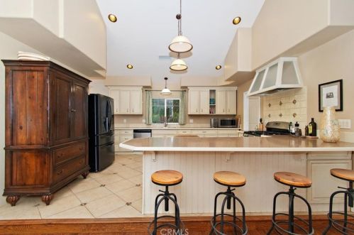 1236 Bradley St, Riverside CA 92506-5408 exterior