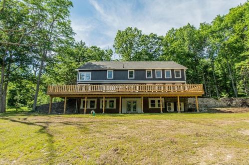 70 Peep Toad Rd, Killingly CT  06239-1522 exterior