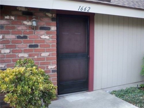 1662 Carmel Cir, Upland, CA 91784-1704