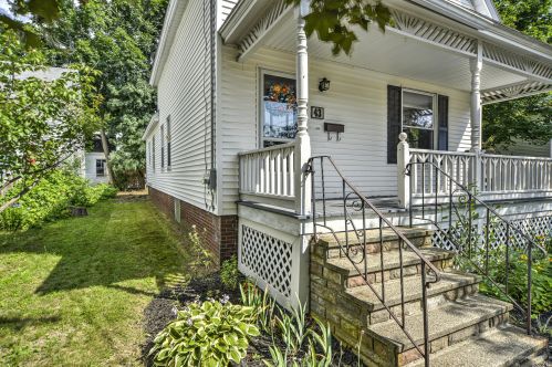 43 Main St, Lisbon, ME 04252-1522