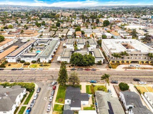 156 4 Ave, Chula Vista CA  91910-1707 exterior