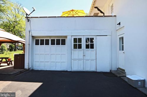 25 Roosevelt Blvd, Lancaster PA  17601-4039 exterior