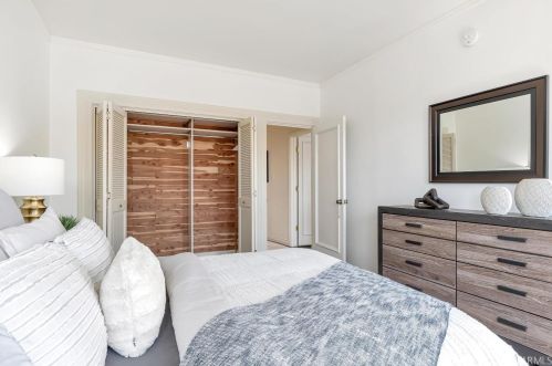 2255 Clay St, San Francisco CA  94115-1929 exterior
